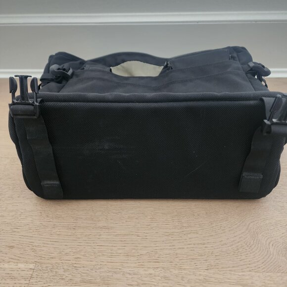 Blur blue/black flat bottom bag - Picture 8 of 11